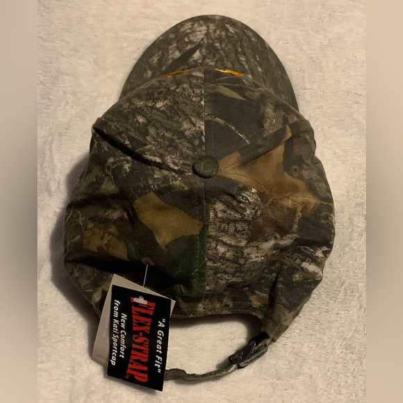 Camo Bear Grizztrick hat with Tags - Picture 3 of 8